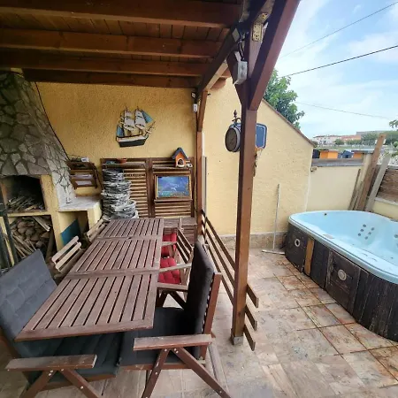 Casa *